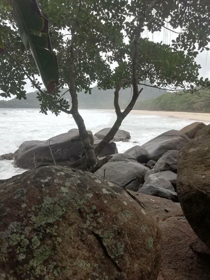 Villa Felix Suites E Chales Ubatuba Eksteriør billede