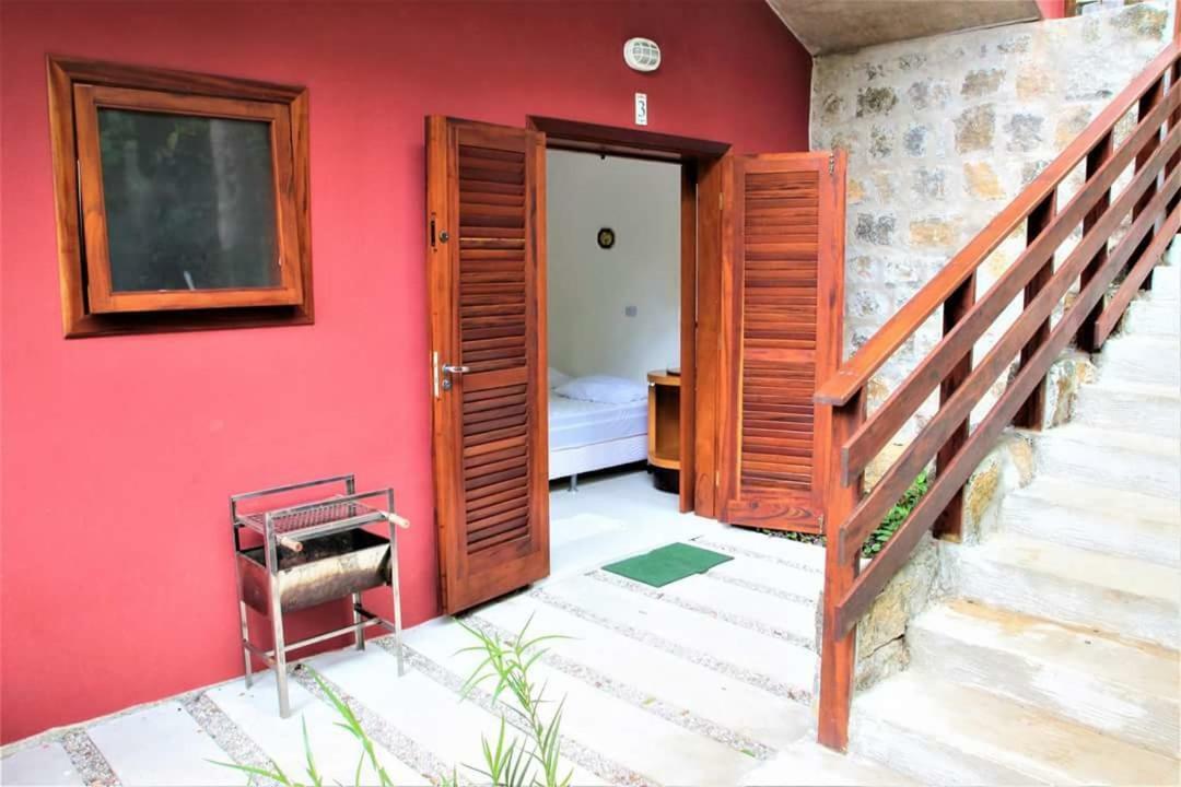 Villa Felix Suites E Chales Ubatuba Eksteriør billede